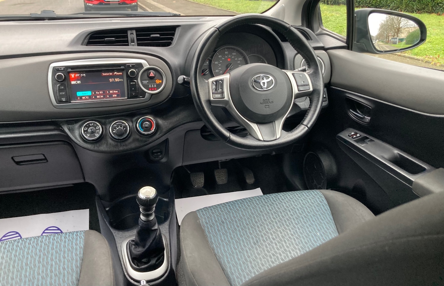 Used Toyota Yaris 2012 for sale - 77371111: Photo 10