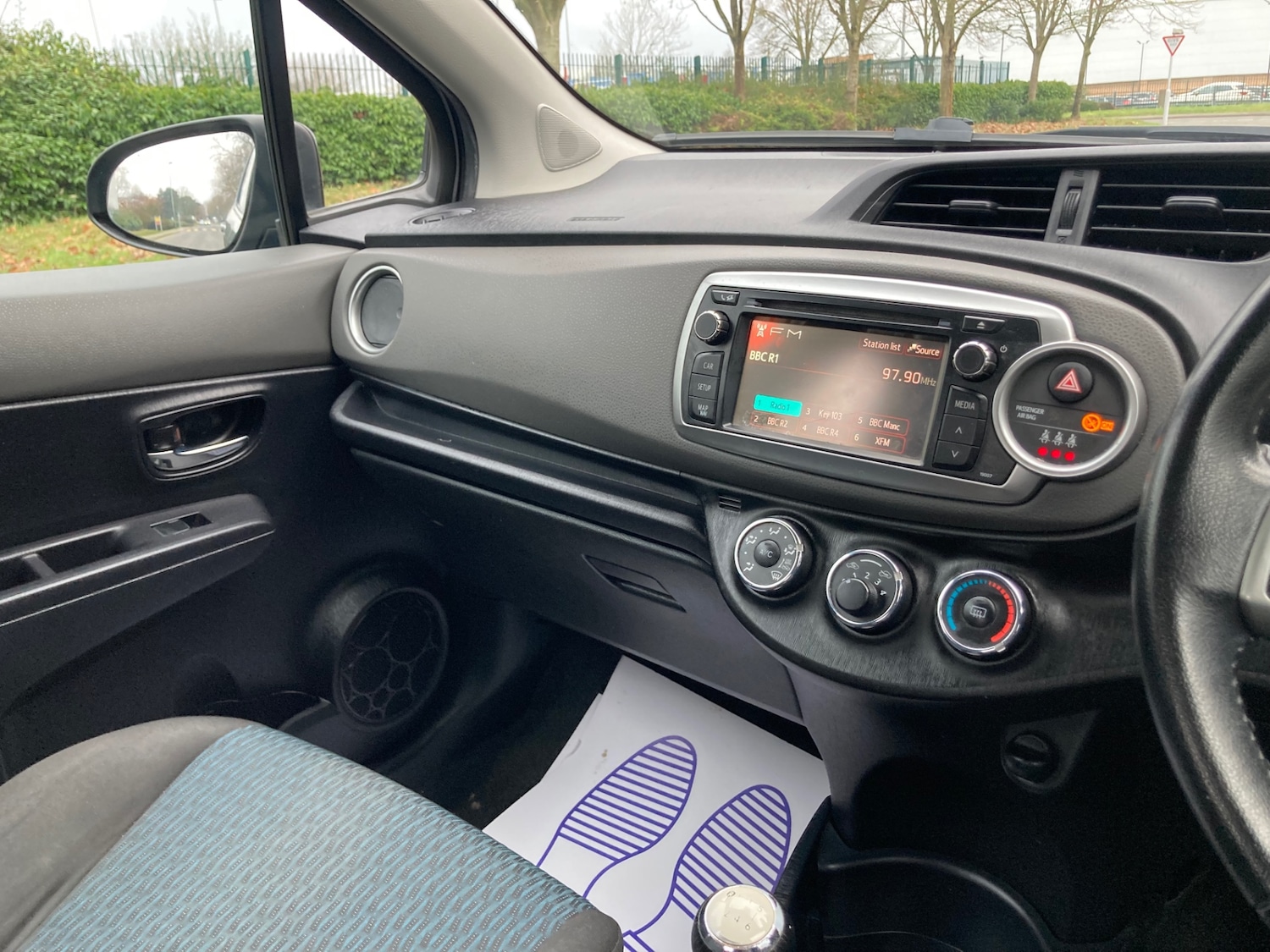 Used Toyota Yaris 2012 for sale - 77371111: Photo 11