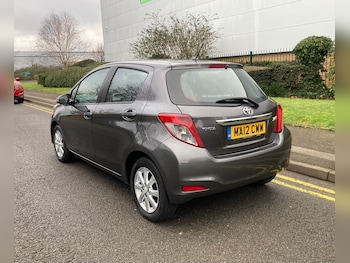 Used Toyota Yaris 2012 for sale - 77371111: Photo