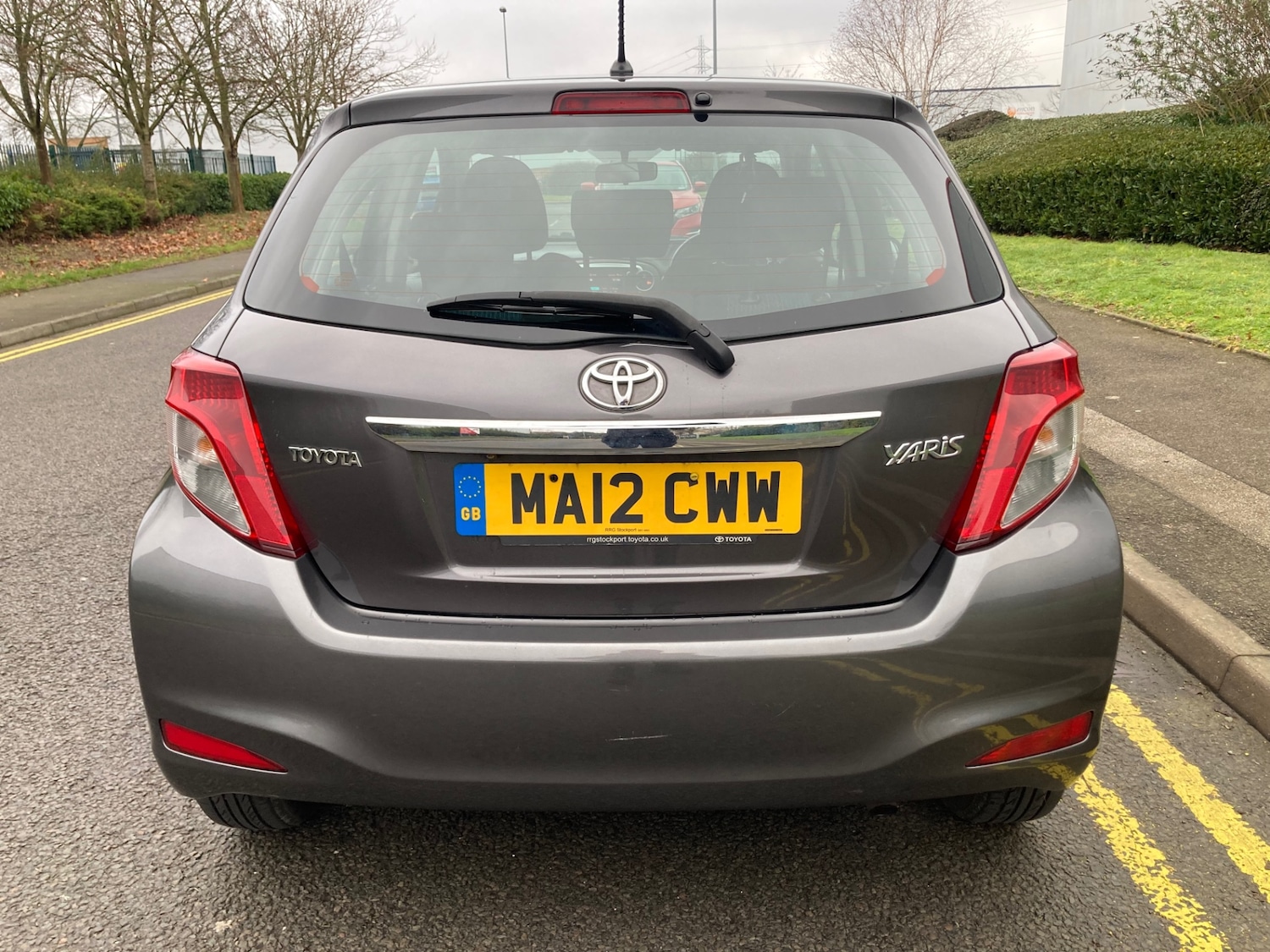 Used Toyota Yaris 2012 for sale - 77371111: Photo 7