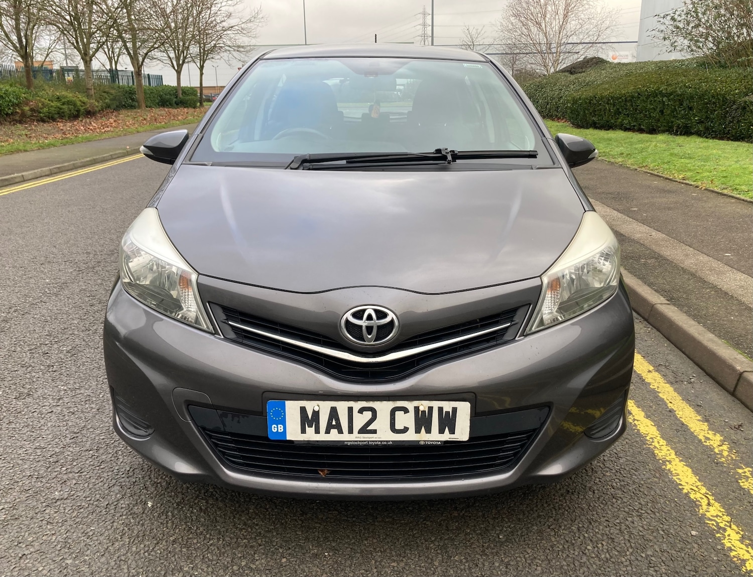 Used Toyota Yaris 2012 for sale - 77371111: Photo 8