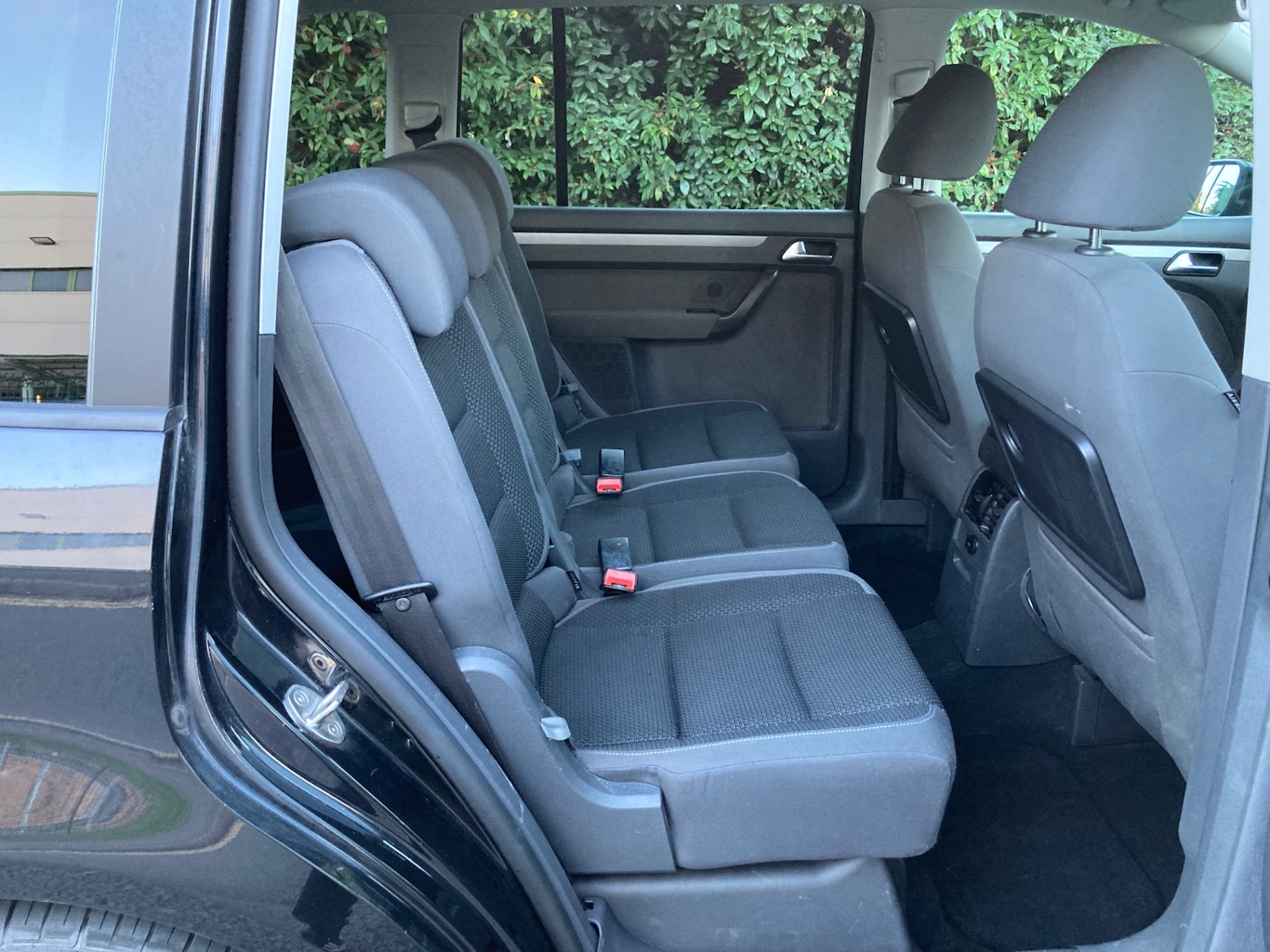 Used Volkswagen Touran 2011 for sale - 76187329: Photo 15