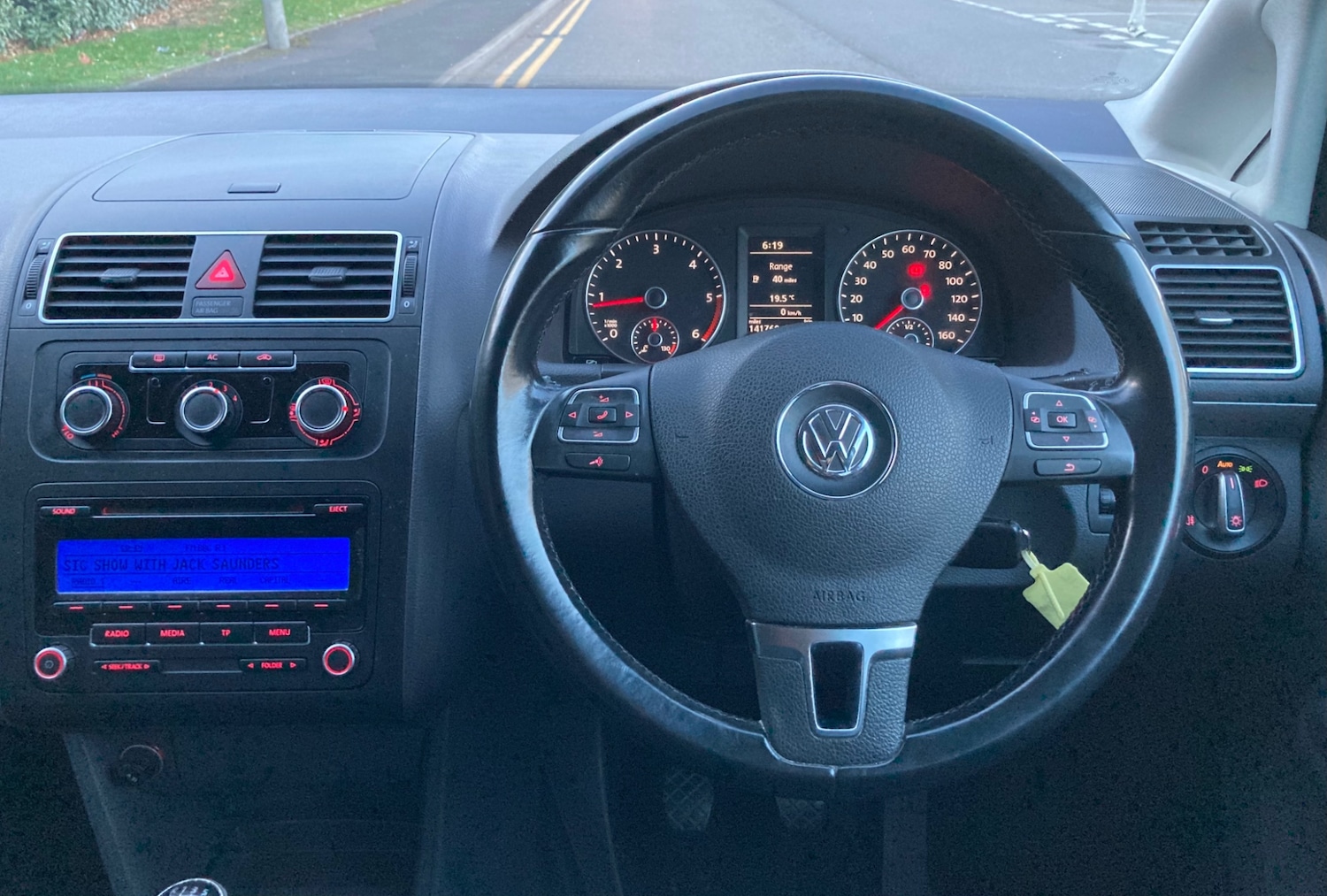 Used Volkswagen Touran 2011 for sale - 76187329: Photo 20