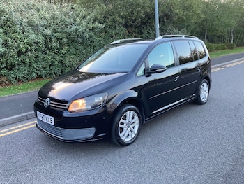 Used Volkswagen Touran 2011 for sale - 76187329: Photo 2