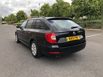 Used Skoda Superb 2015 for sale - 75160516: Photo