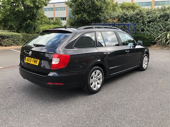 Used Skoda Superb 2015 for sale - 75160516: Photo