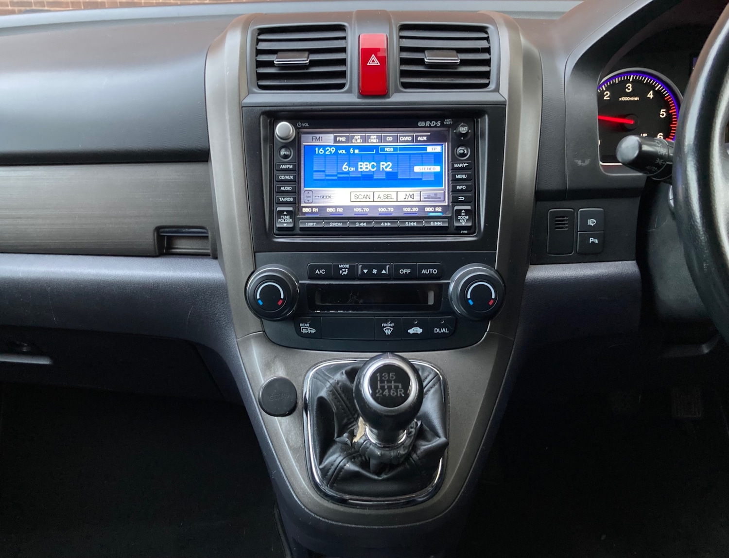 Used Honda CR-V 2010 for sale - 76347420: Photo 17