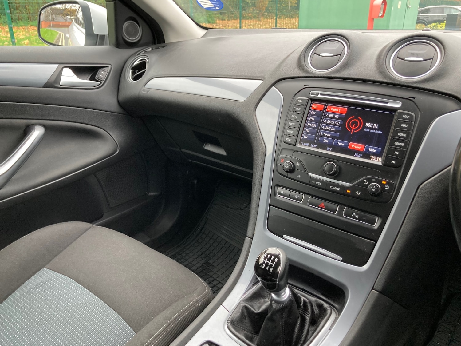 Used Ford Mondeo 2014 for sale - 76511060: Photo 11