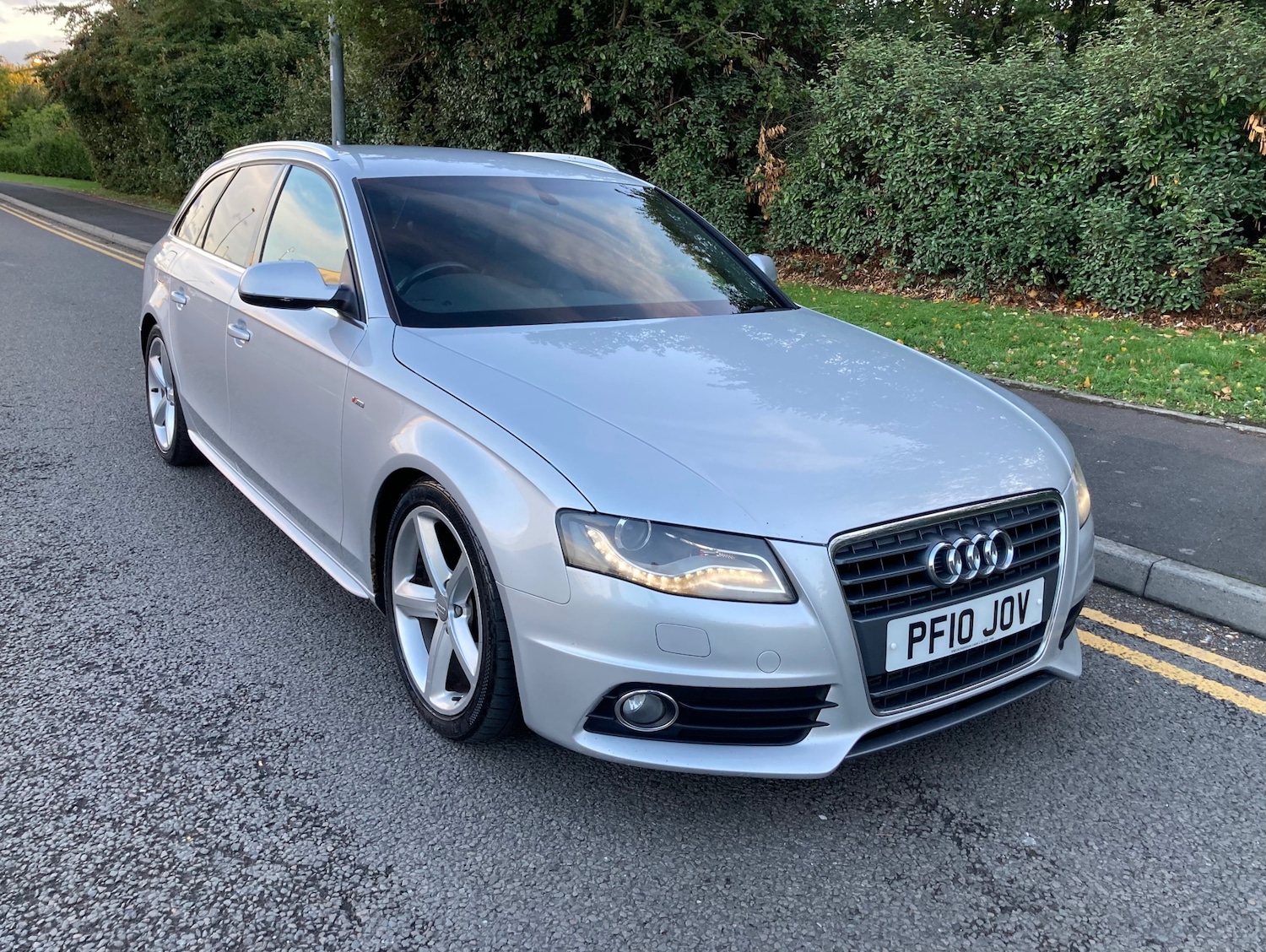 Used Audi A4 2010 for sale - 76192432: Photo 1