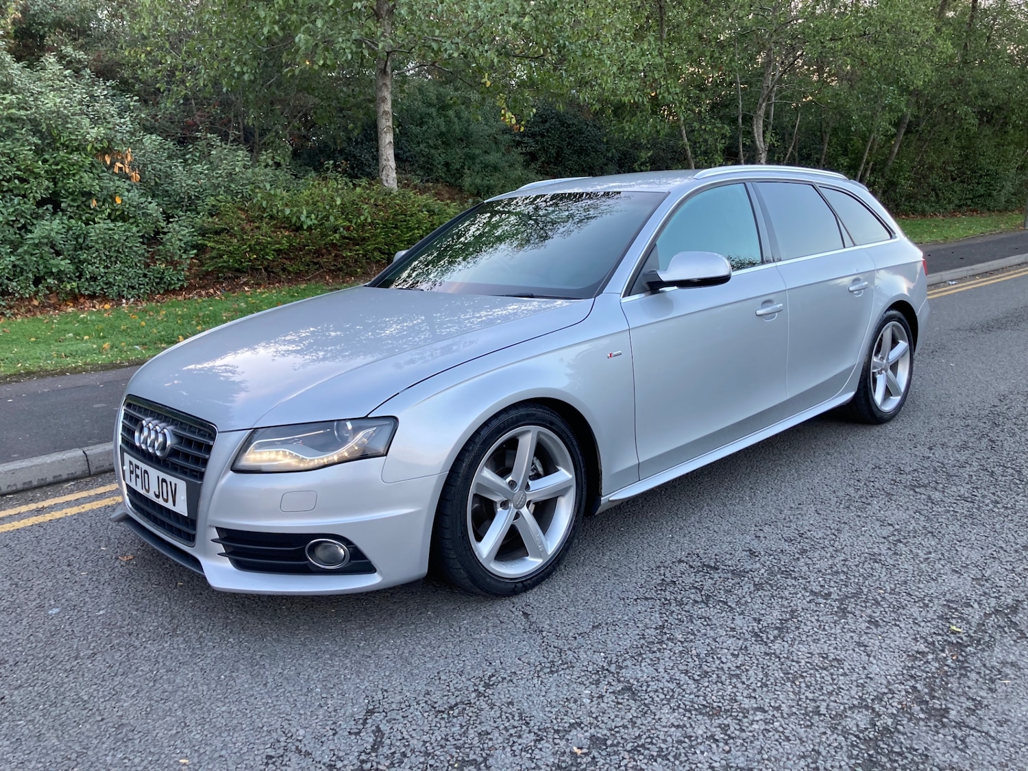 Used Audi A4 2010 for sale - 76192432: Photo 2