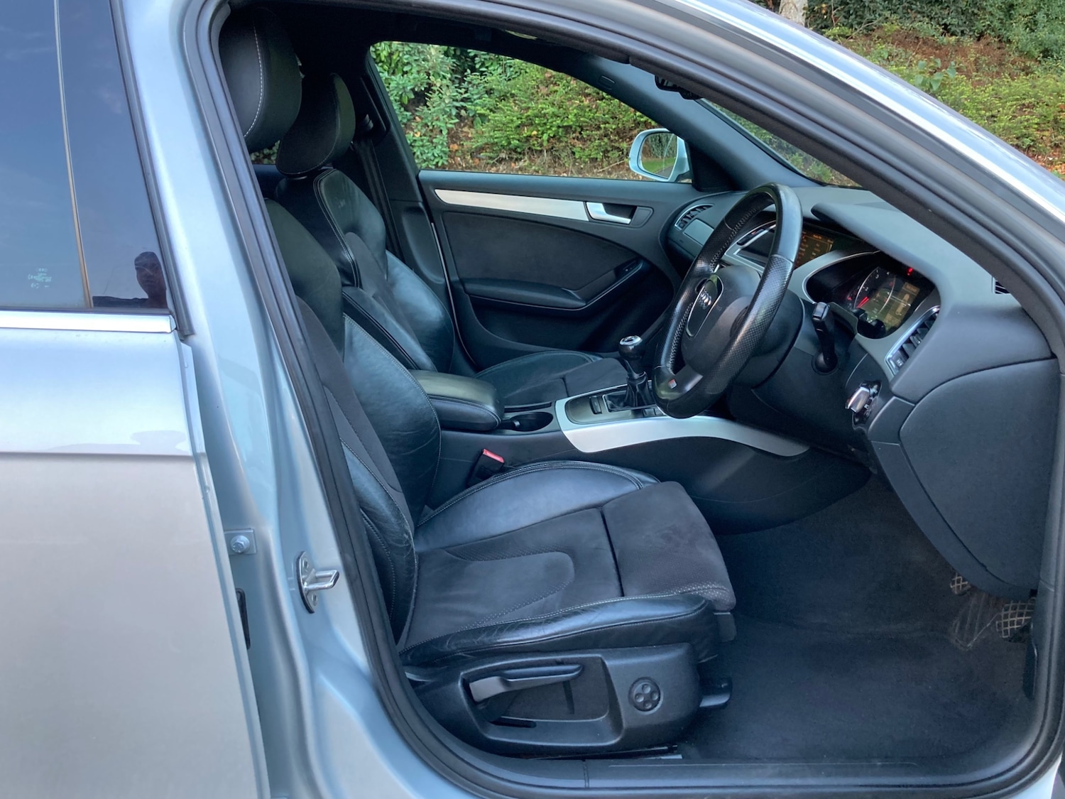 Used Audi A4 2010 for sale - 76192432: Photo 23