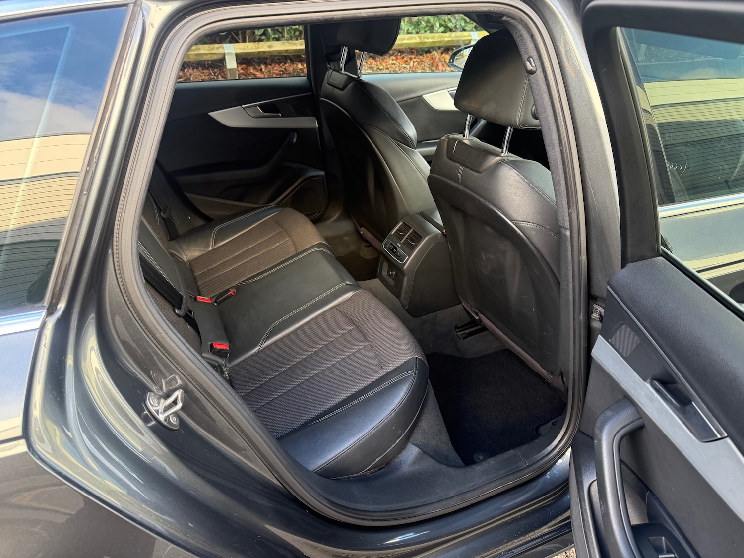 Used Audi A4 2016 for sale - 76670917: Photo 10