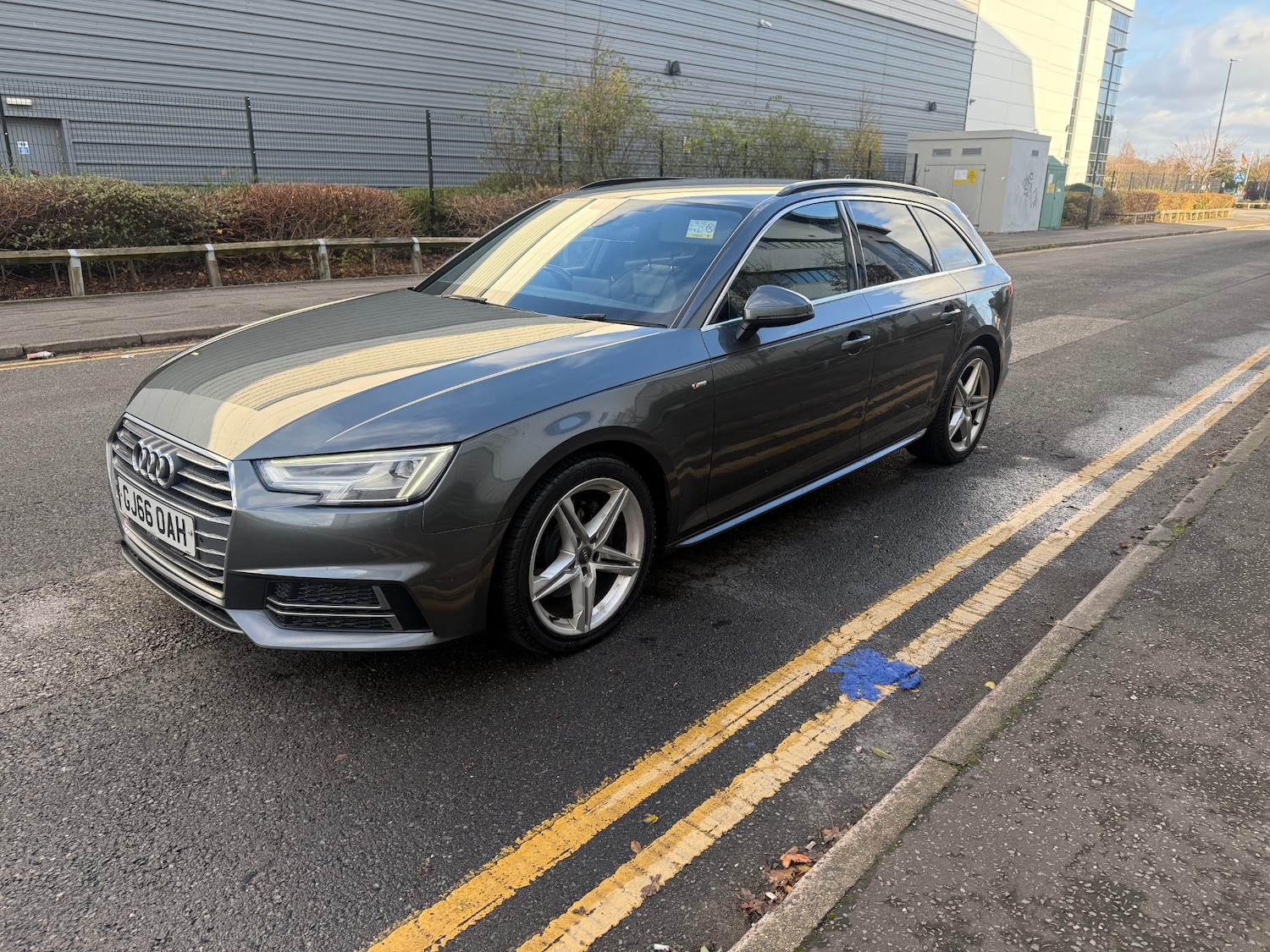 Used Audi A4 2016 for sale - 76670917: Photo 2