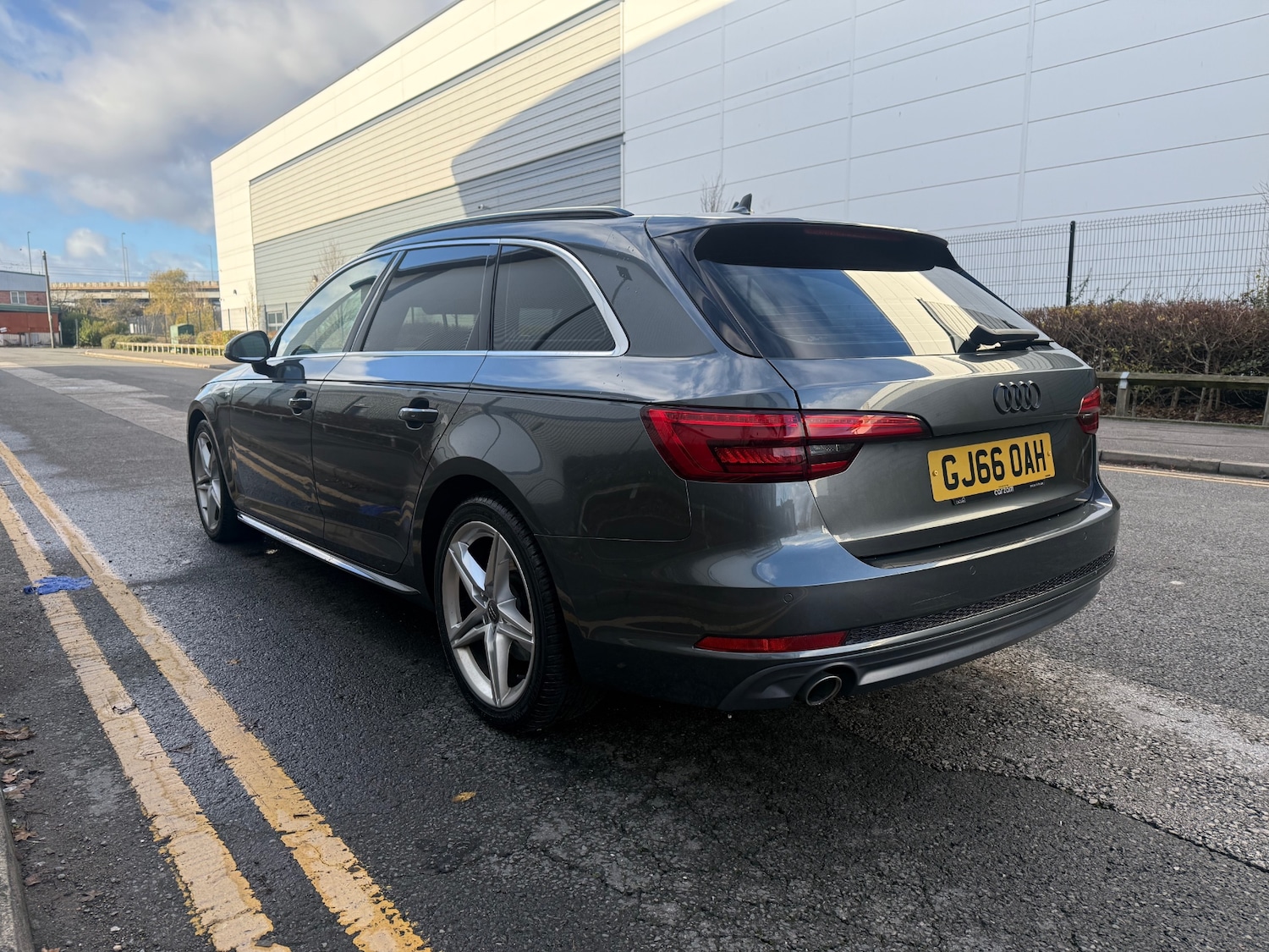 Used Audi A4 2016 for sale - 76670917: Photo 5