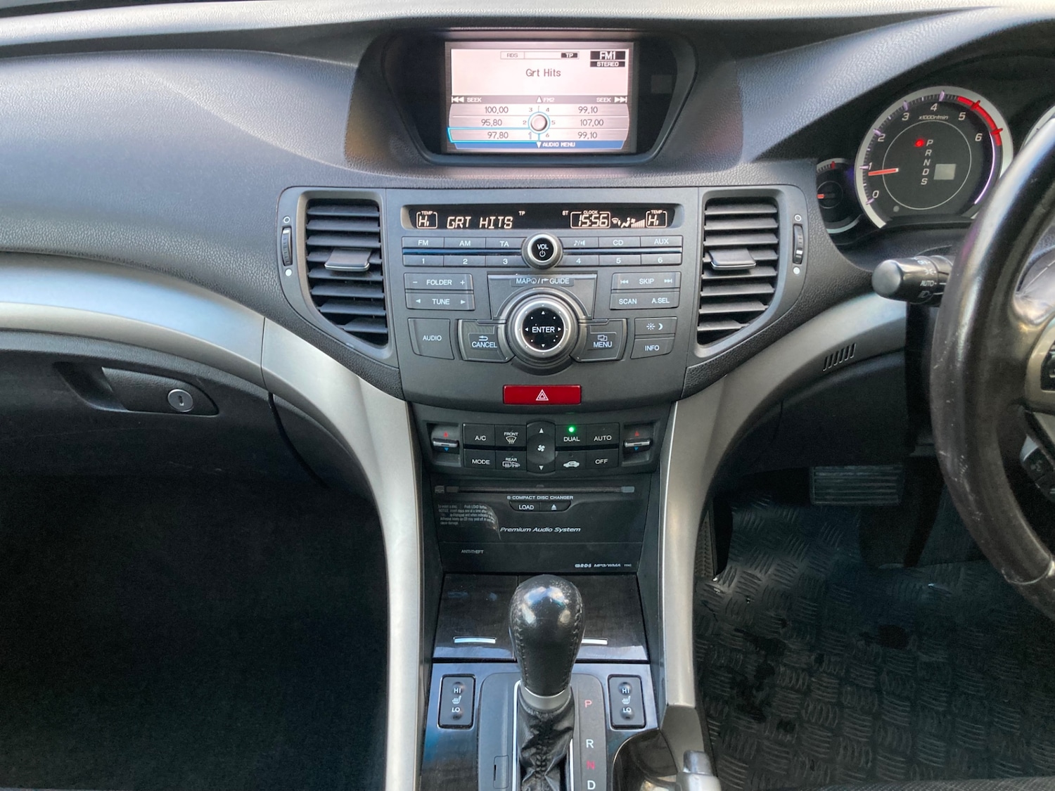 Used Honda Accord 2011 for sale - 77049121: Photo 19