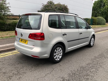 Used Volkswagen Touran 2011 for sale - 75399774: Photo