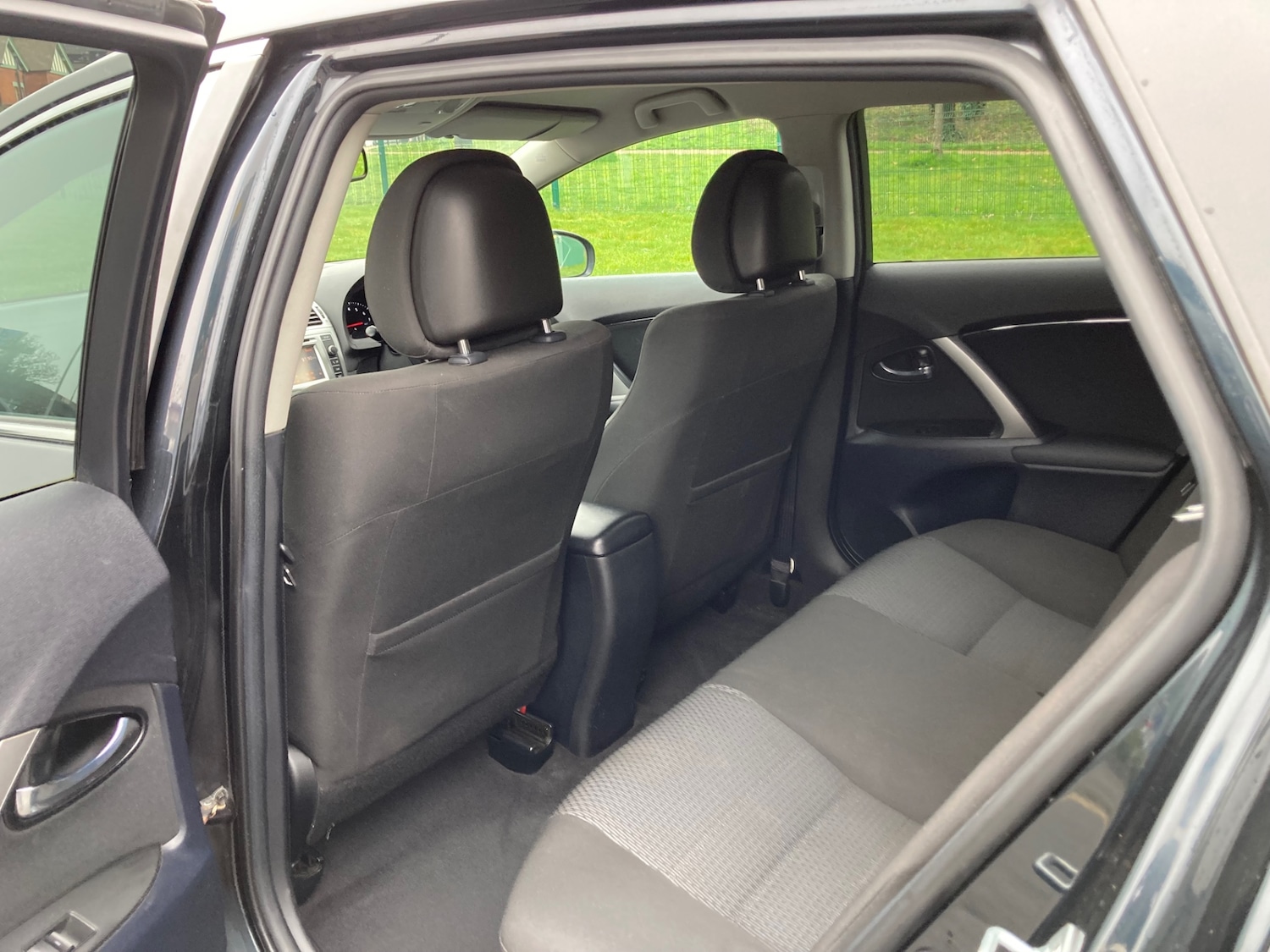 Used Toyota Avensis 2012 for sale - 77829312: Photo 14