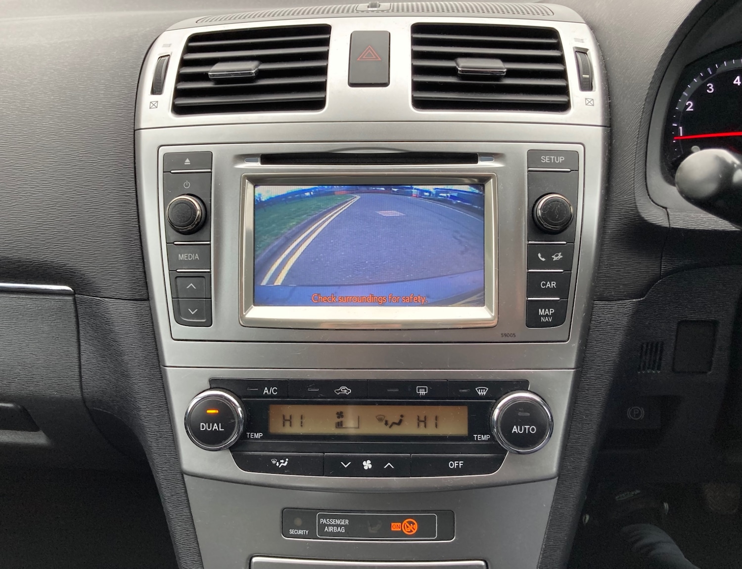 Used Toyota Avensis 2012 for sale - 77829312: Photo 19