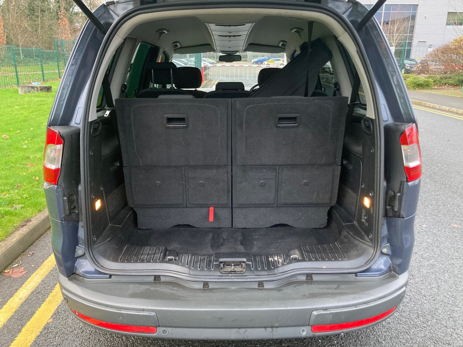 Used Ford Galaxy 2011 for sale - 76862033: Photo 17