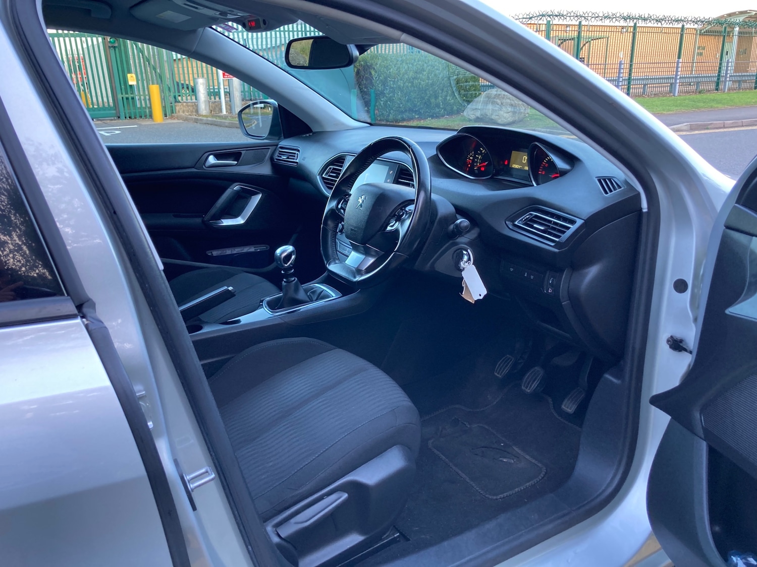 Used Peugeot 308 SW 2016 for sale - 76107594: Photo 12