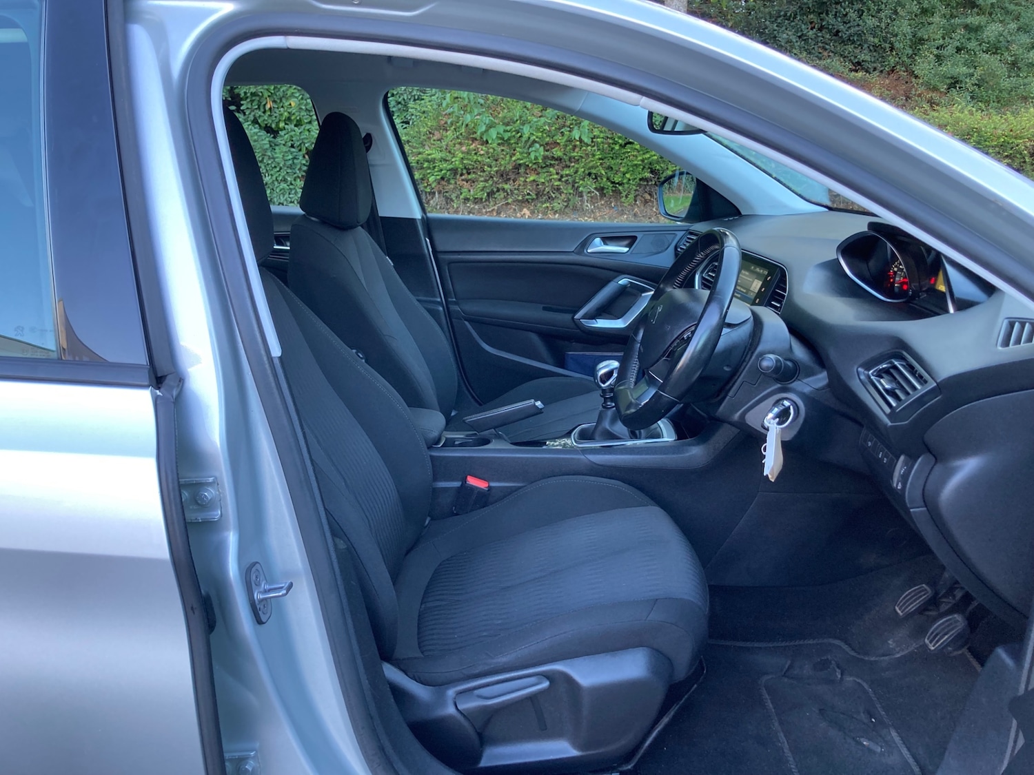 Used Peugeot 308 SW 2016 for sale - 76107594: Photo 25