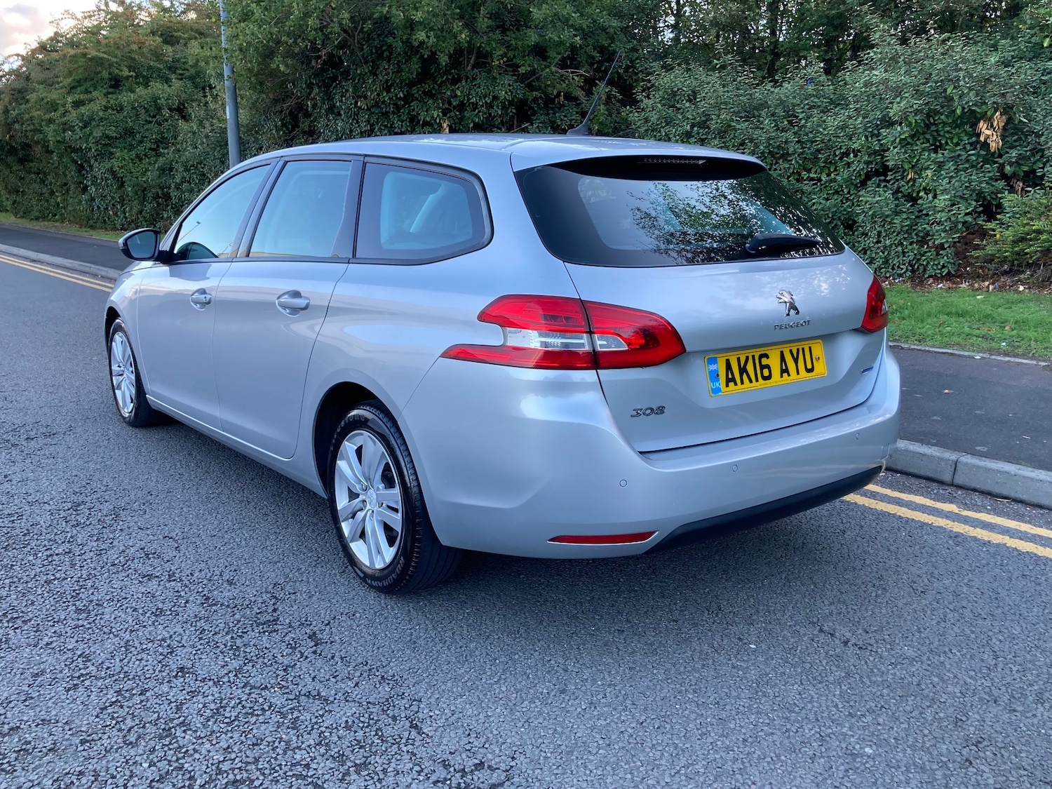 Used Peugeot 308 SW 2016 for sale - 76107594: Photo 3