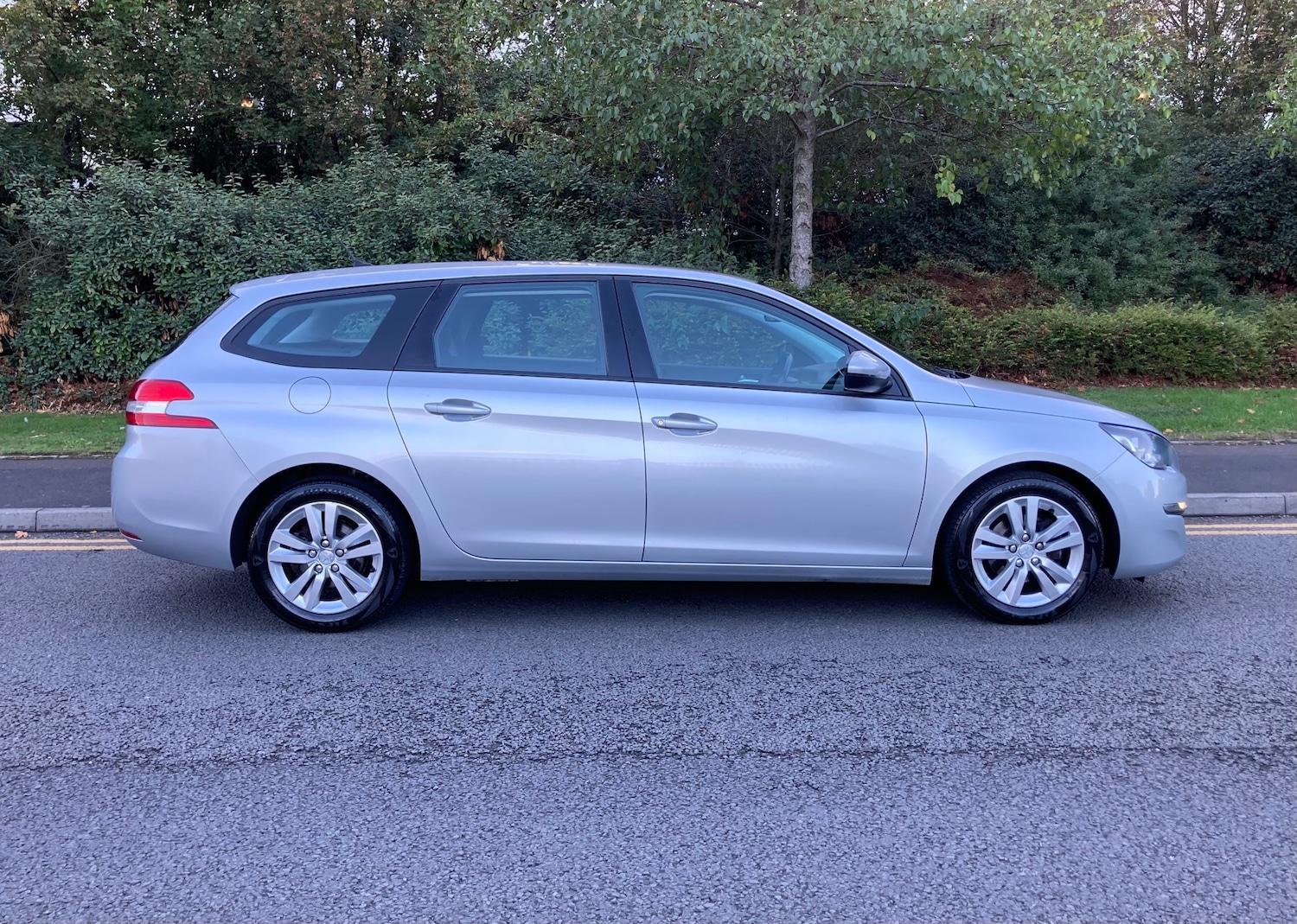 Used Peugeot 308 SW 2016 for sale - 76107594: Photo 5