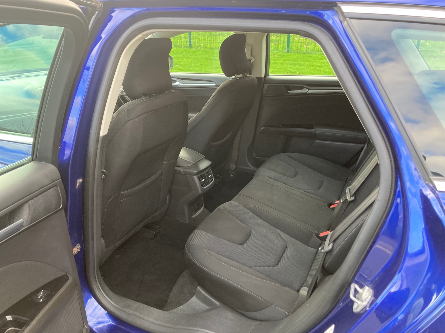 Used Ford Mondeo 2015 for sale - 76618822: Photo 14