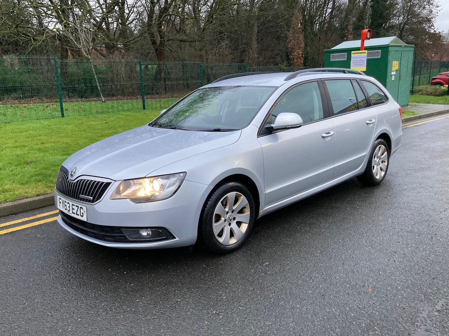 Used Skoda Superb 2013 for sale - 77277045: Photo 2