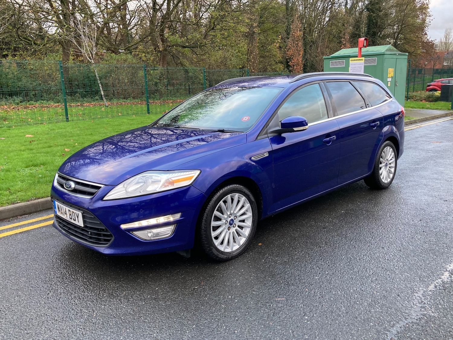 Used Ford Mondeo 2014 for sale - 76684557: Photo 2