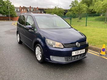 Used Volkswagen Touran 2011 for sale - 78612462: Photo