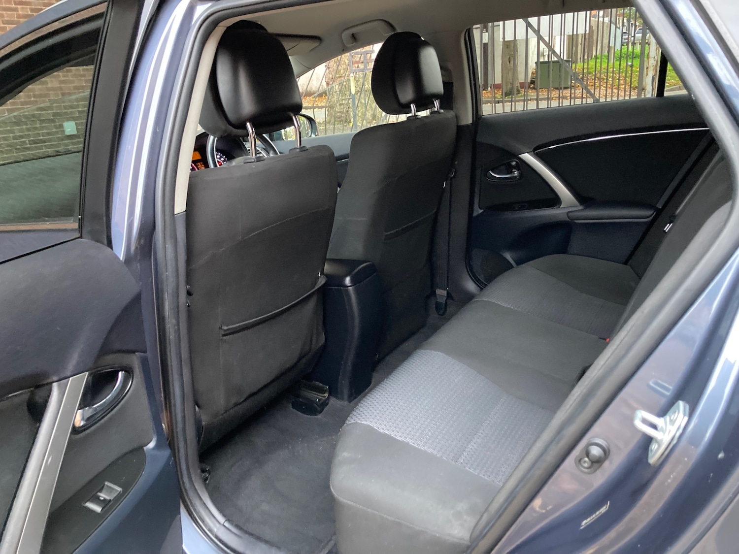Used Toyota Avensis 2012 for sale - 76347435: Photo 15