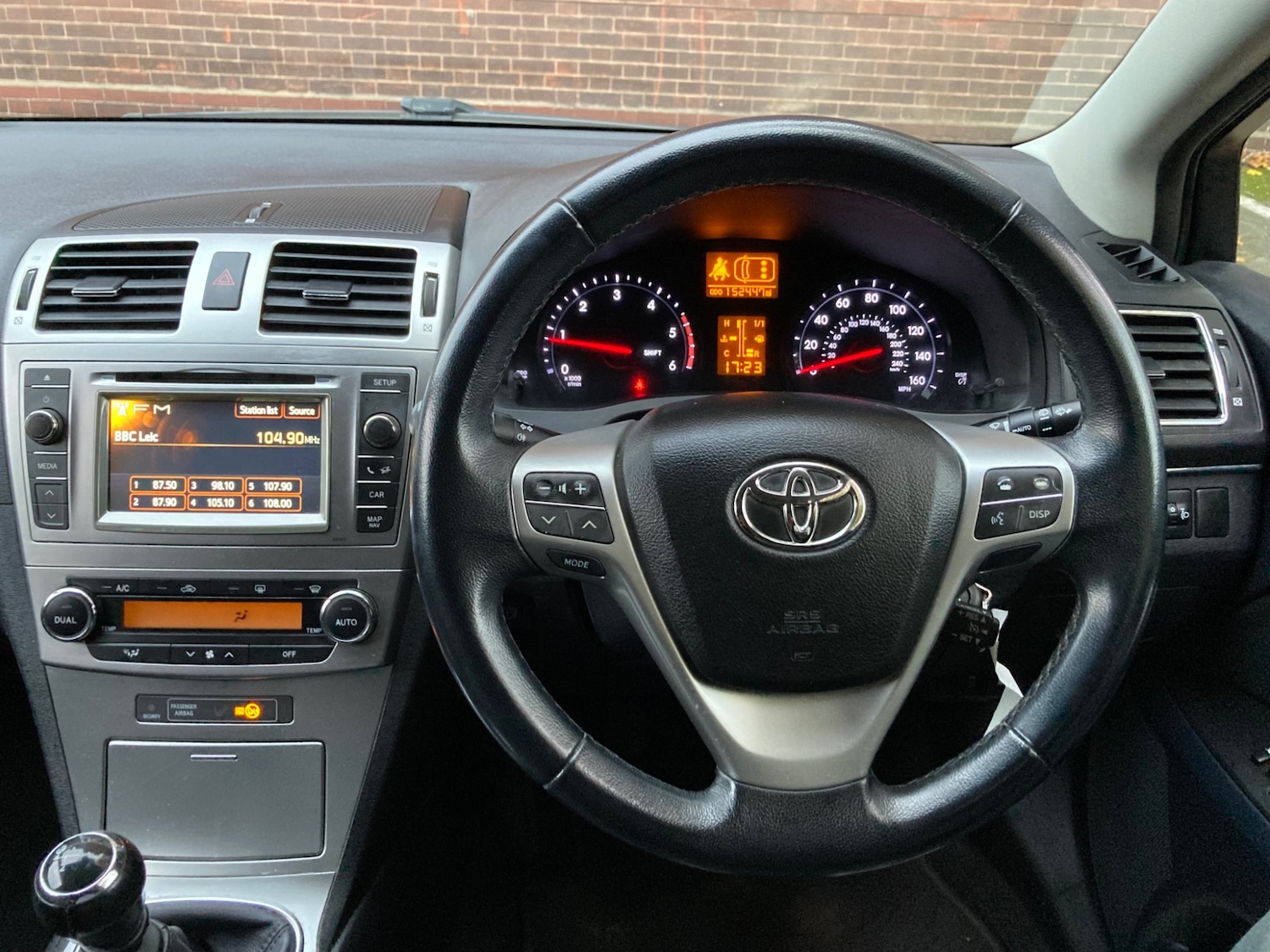 Used Toyota Avensis 2012 for sale - 76347435: Photo 19
