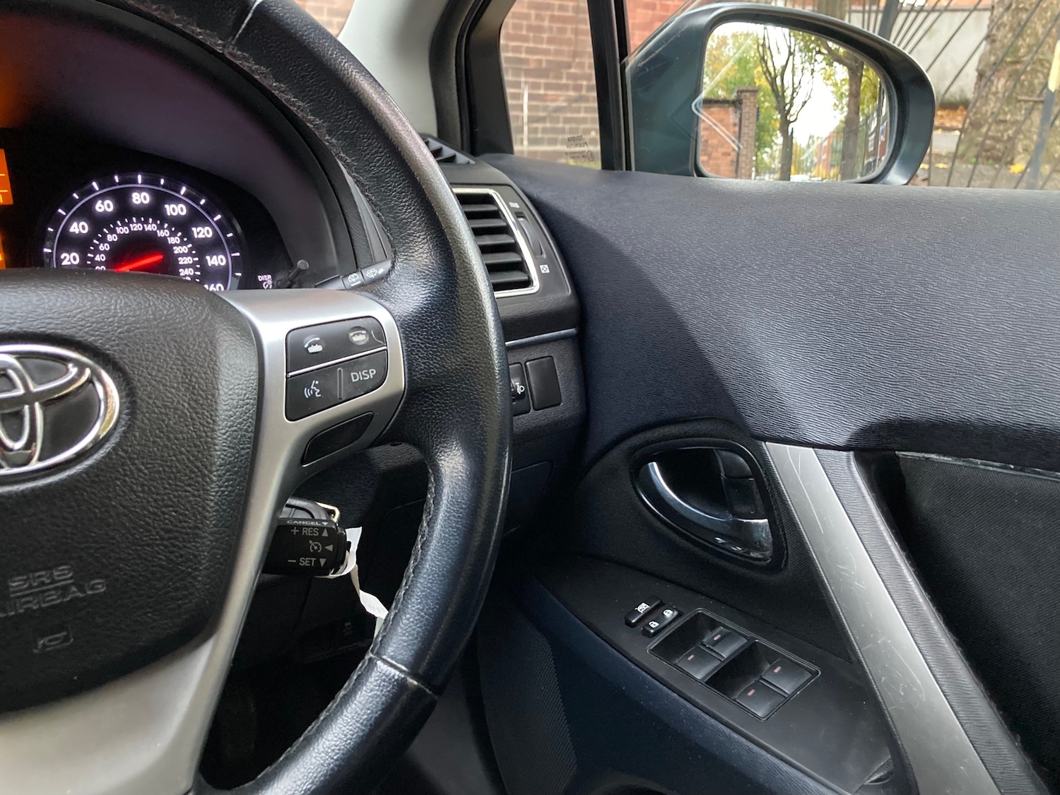 Used Toyota Avensis 2012 for sale - 76347435: Photo 20
