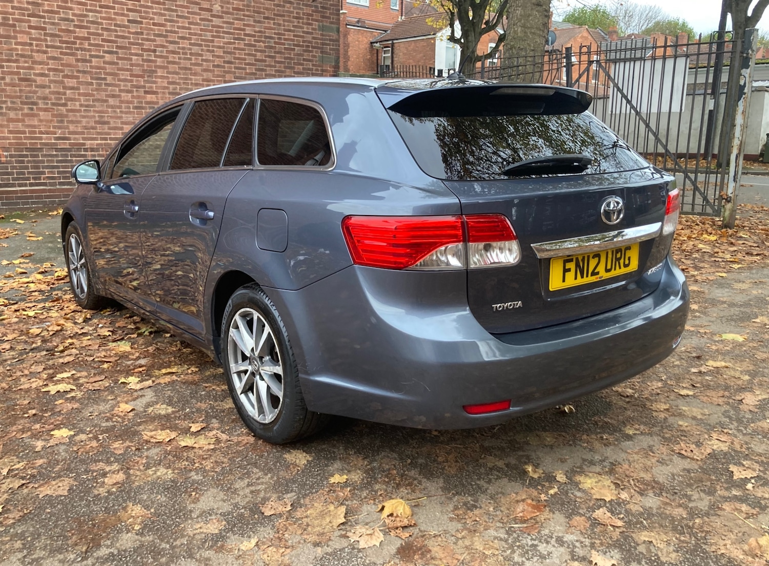Used Toyota Avensis 2012 for sale - 76347435: Photo 3