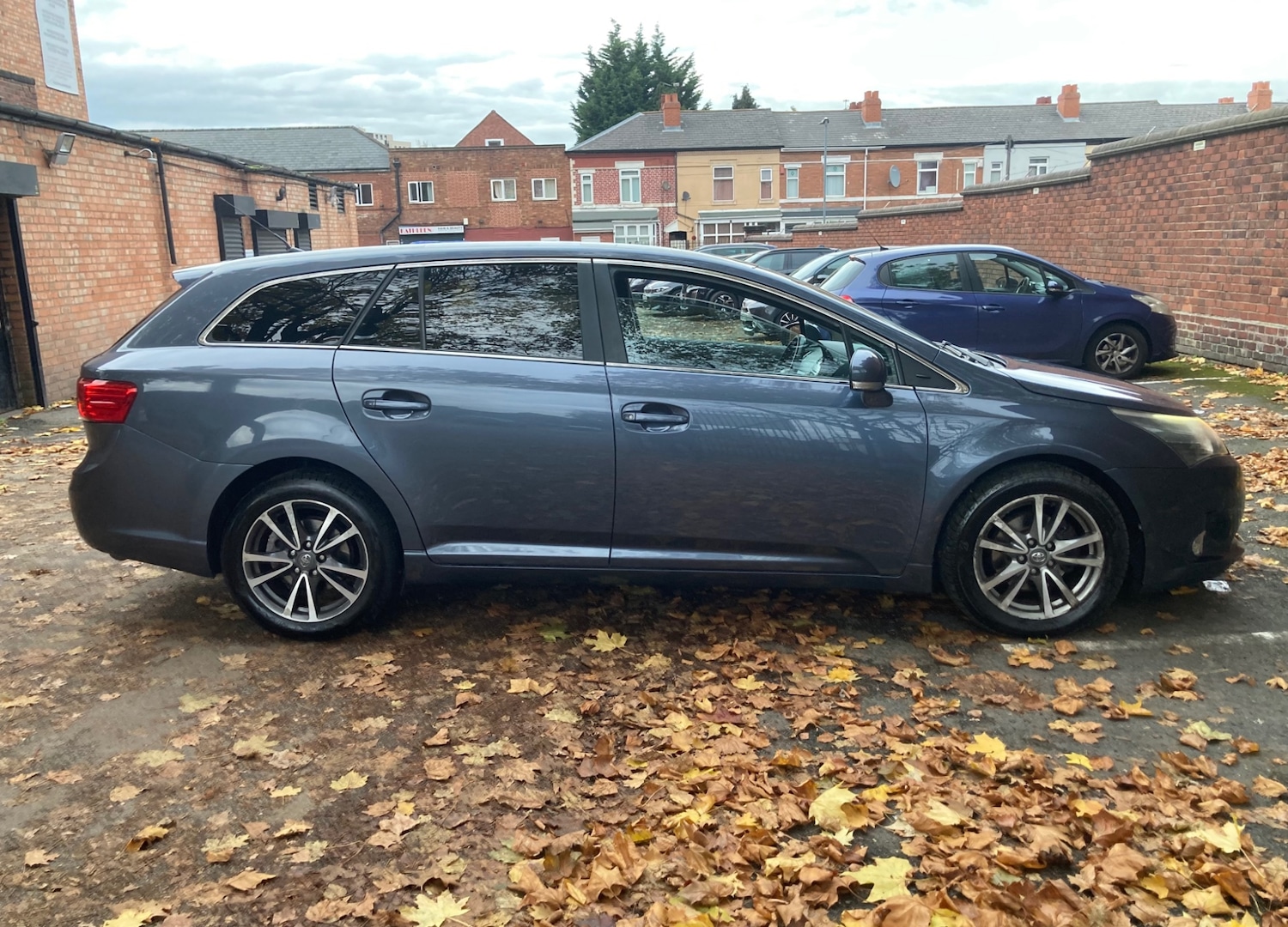 Used Toyota Avensis 2012 for sale - 76347435: Photo 6