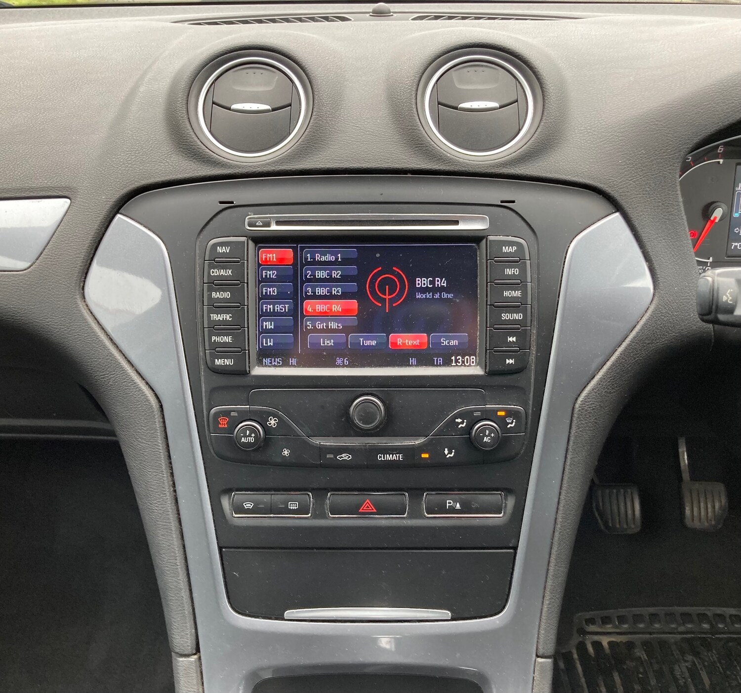 Used Ford Mondeo 2012 for sale - 77536136: Photo 17