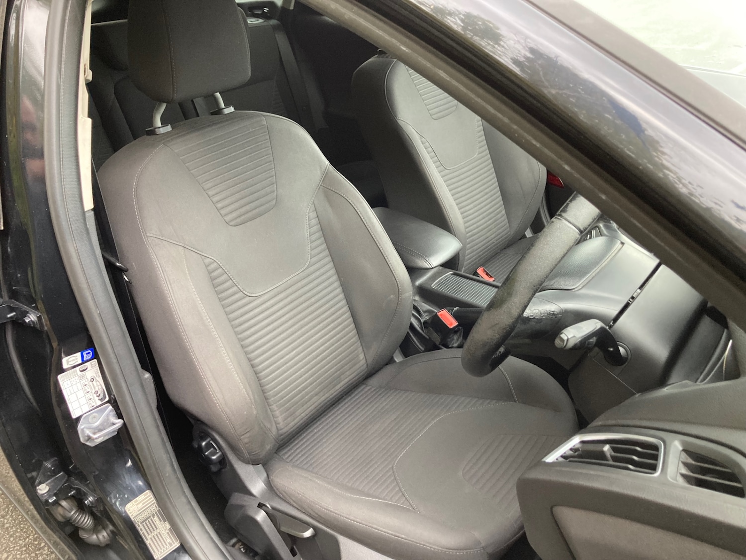 Used Ford Focus 2015 for sale - 76357848: Photo 24