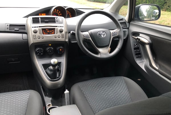 Used Toyota Verso 2010 for sale - 75505115: Photo 10