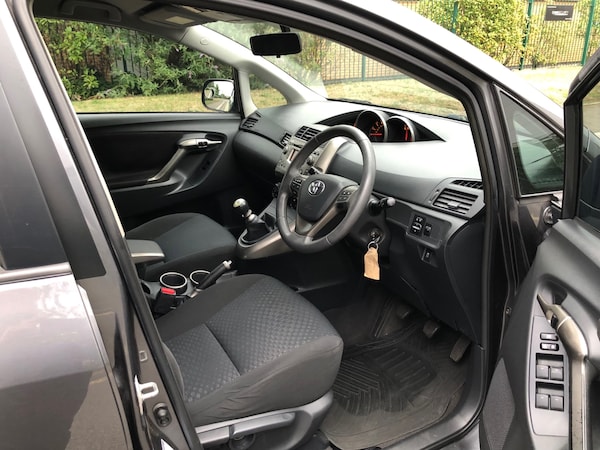 Used Toyota Verso 2010 for sale - 75505115: Photo 12