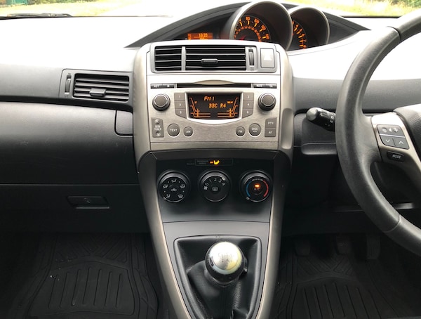 Used Toyota Verso 2010 for sale - 75505115: Photo 18