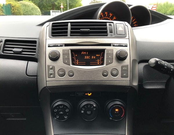 Used Toyota Verso 2010 for sale - 75505115: Photo 19