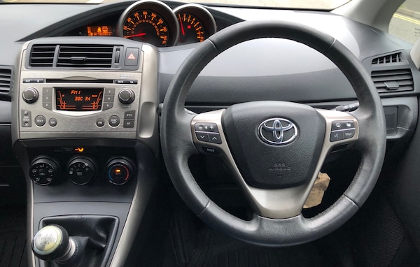 Used Toyota Verso 2010 for sale - 75505115: Photo 20