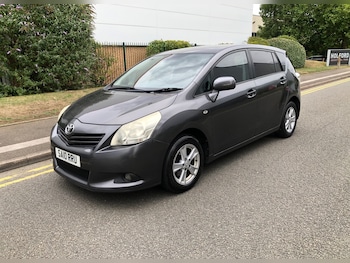 Used Toyota Verso 2010 for sale - 75505115: Photo
