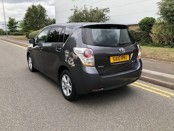 Used Toyota Verso 2010 for sale - 75505115: Photo