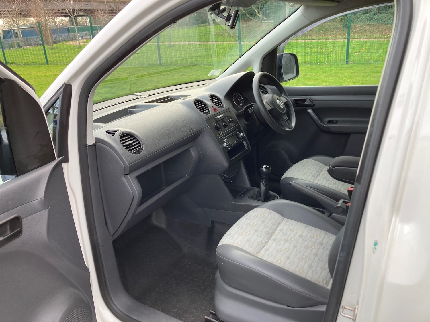 Used Volkswagen Caddy Maxi 2011 for sale - 77275140: Photo 14