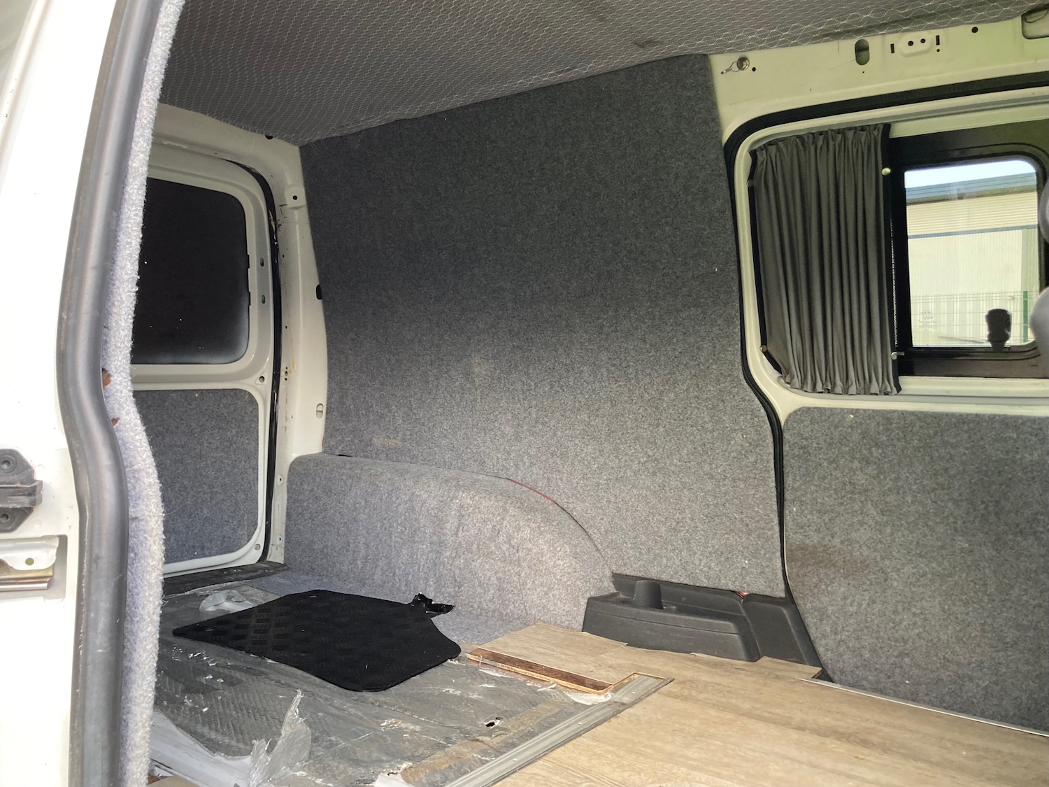 Used Volkswagen Caddy Maxi 2011 for sale - 77275140: Photo 17