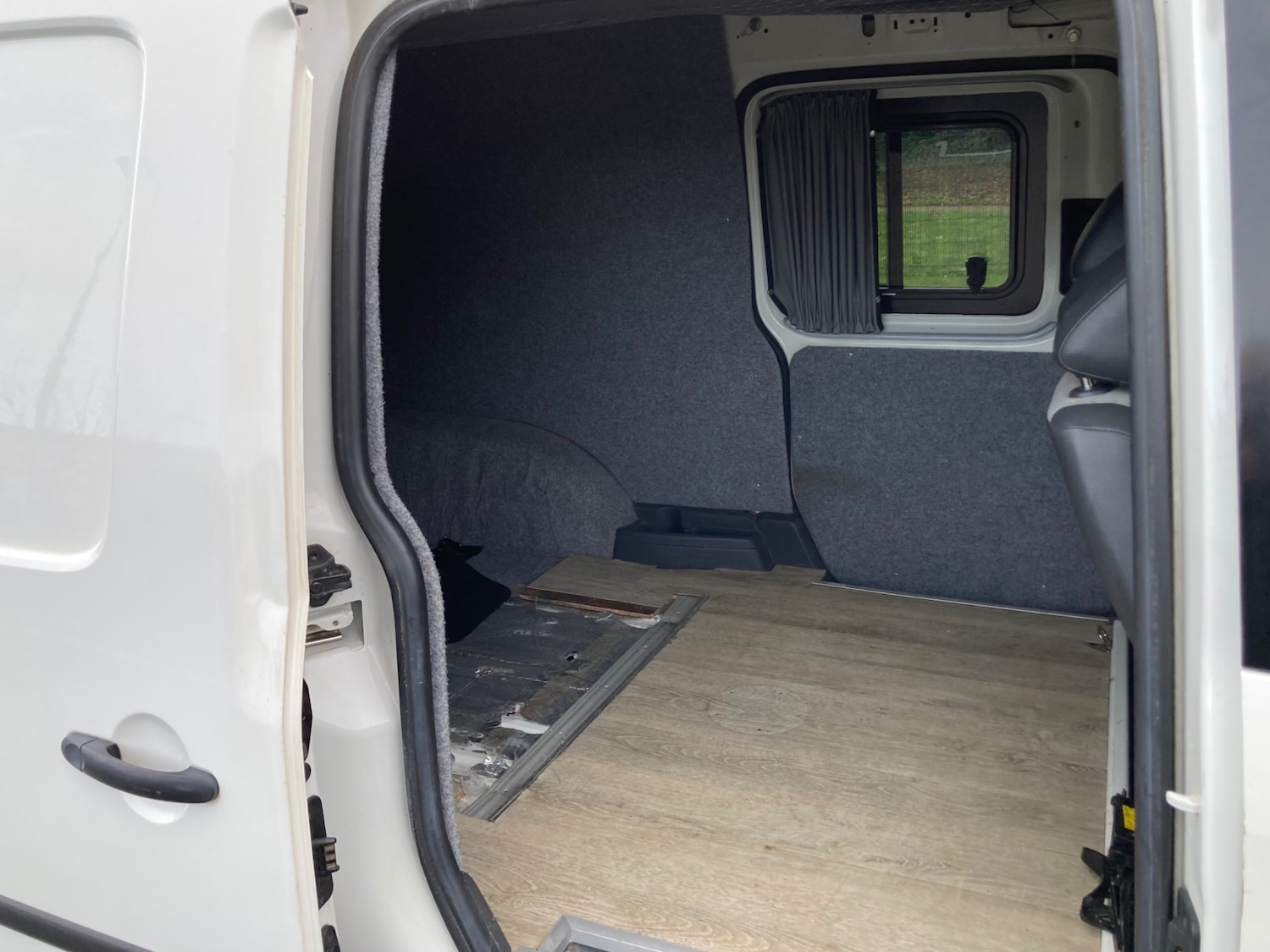 Used Volkswagen Caddy Maxi 2011 for sale - 77275140: Photo 18