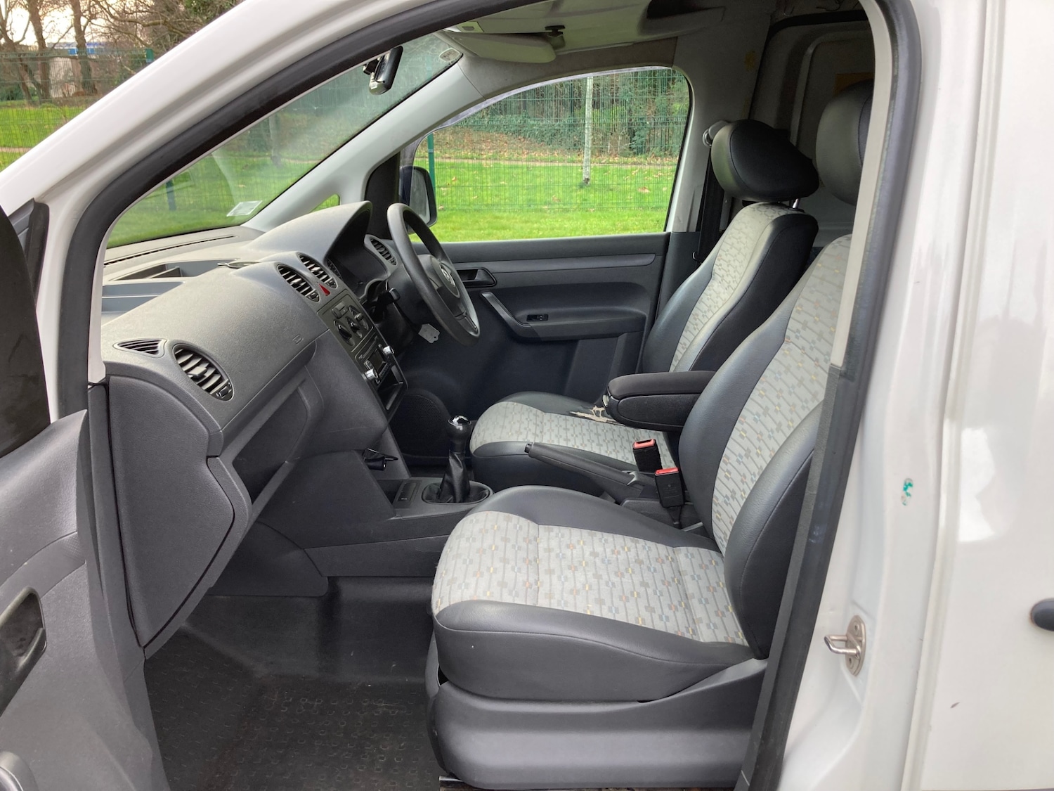 Used Volkswagen Caddy Maxi 2011 for sale - 77275140: Photo 21