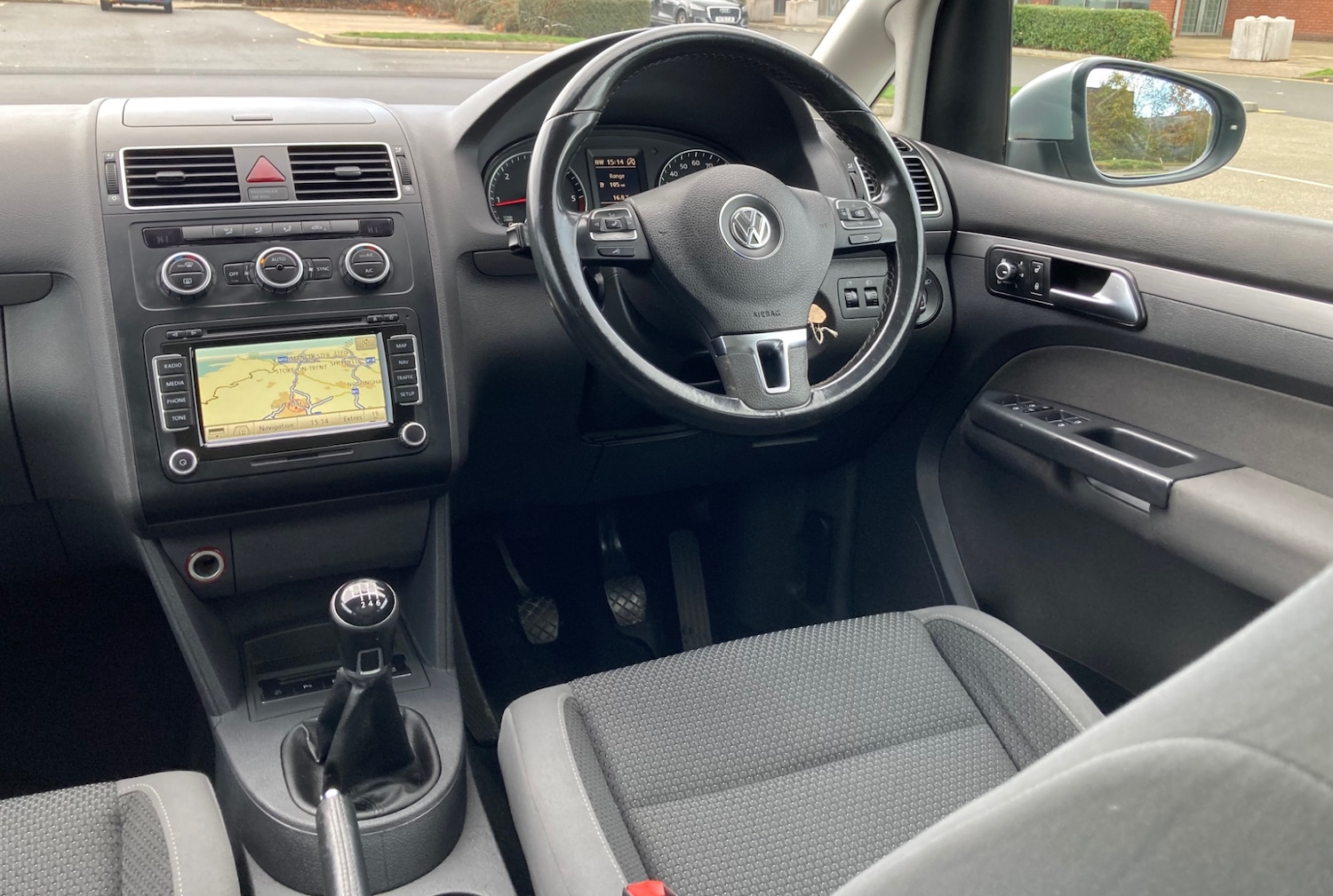 Used Volkswagen Touran 2012 for sale - 76431143: Photo 12